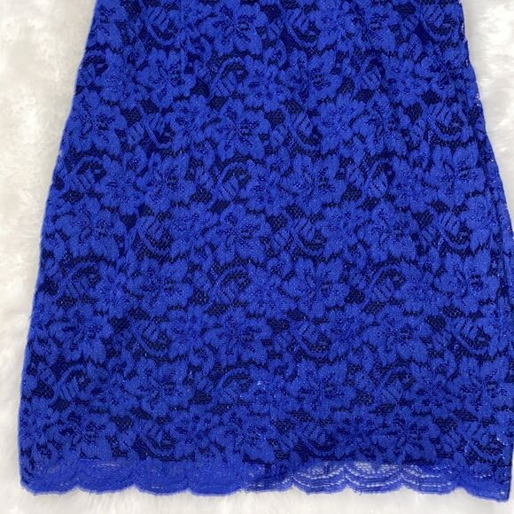 Diane Von Furstenberg
Two Tone Walker Stretch Lace Strapless Dress - Picture 6 of 9